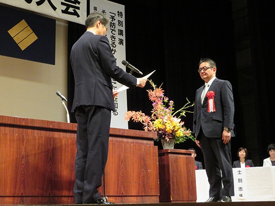 予備自衛官等協力事業所として大臣認定証書授与式の様子2